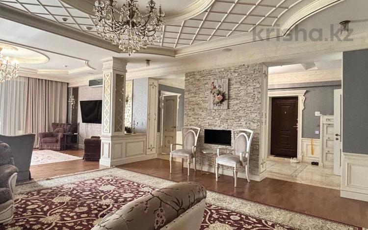 3-комнатная квартира · 250 м² · 3/7 этаж, Жусан 9 за 800 000 ₸ в Астане, Есильский р-н — фото 11