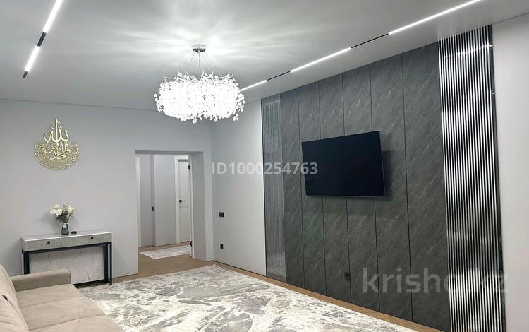 3-бөлмелі пәтер · 100 м² · 2/9 қабат, мкр Нурсая, Т. Жумагалиева 10, бағасы: 65 млн ₸ в Атырау — фото 2