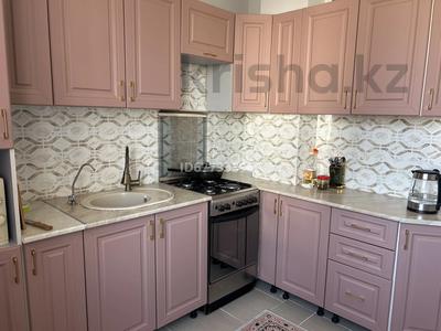 3-бөлмелі пәтер · 83 м² · 2/5 қабат, Нұрсая ш/а. 95, бағасы: 33 млн ₸ в Атырау, мкр Нурсая