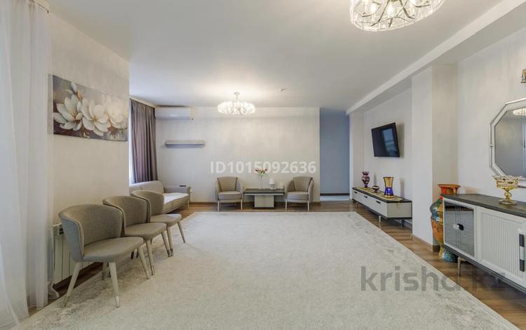 3-комнатная квартира · 124 м² · 9/36 этаж, Кабанбай батыра 11 за 74 млн ₸ в Астане, Есильский р-н — фото 19