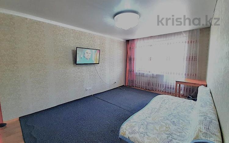 2-бөлмелі пәтер · 44.1 м² · 3/10 қабат, мкр Юго-Восток, Мкр Юго-Восток, Пр.Строителкй, бағасы: 17 млн ₸ в Караганде, Казыбек би р-н — фото 2