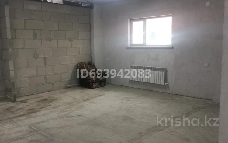 Гараж · 180 м² · мкр Шанхай — Сауран (бывшая декабристов) за 2 500 ₸ в Актобе — фото 13