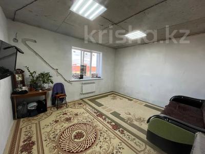 2-комнатная квартира · 56.8 м² · 10/10 этаж, Самал — Коняхина за 16.5 млн 〒 в Уральске