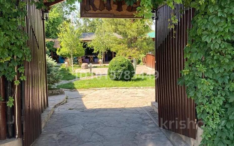 Еркін, кеңселер, дүкендер мен бутиктер, қоймалар, жқб, автосервистер мен көлік жуу, қоғамдық тамақтану орны, сұлулық салондары, ауыл шаруашылығы, монша, қонақ үй және демалыс орындары, медорталықтар мен дәріханалар, білім орталықтары, ойын-сауық · 100 м², бағасы: 70 млн ₸ в Шымкенте, Аль-Фарабийский р-н — фото 2