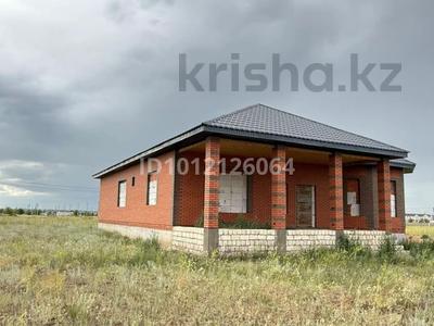 Отдельный дом · 4 комнаты · 270 м² · 10 сот., Рауан 2 912 за 23.5 млн 〒 в Актобе, жилой массив Рауан