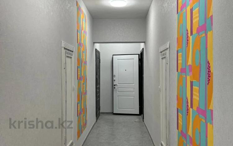4-комнатная квартира, 81 м², 1/3 этаж, Пахомова 14 за ~ 21 млн 〒 в Усть-Каменогорске — фото 2