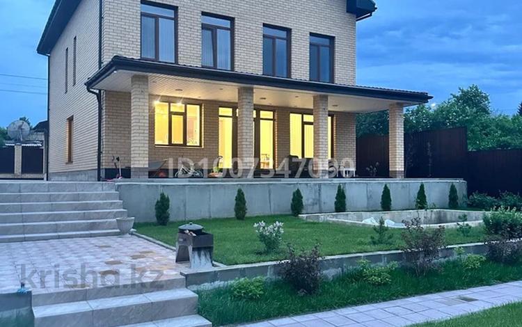 Отдельный дом · 8 комнат · 400 м² · 9.3 сот., Серкебаева — Канайби кенесары за 460 млн 〒 в Кокшетау — фото 2