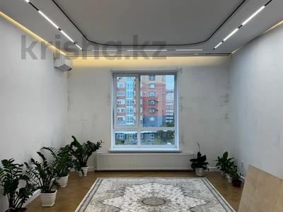 4-бөлмелі пәтер · 160 м² · 4/9 қабат, Алтын орда ш/а., бағасы: 75 млн ₸ в Актобе, мкр. Алтын орда