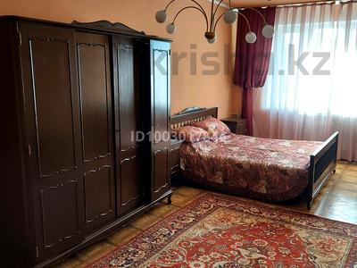 3-бөлмелі пәтер · 81 м² · 5/5 қабат, Туркестанская 11 — Цум, бағасы: 220 000 ₸ в Шымкенте, Аль-Фарабийский р-н