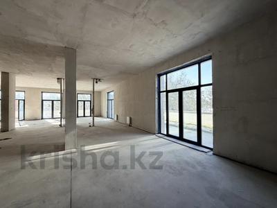 5-комнатная квартира · 205.6 м² · 1/3 этаж, Ондасынова за 308.4 млн ₸ в Алматы, Медеуский р-н