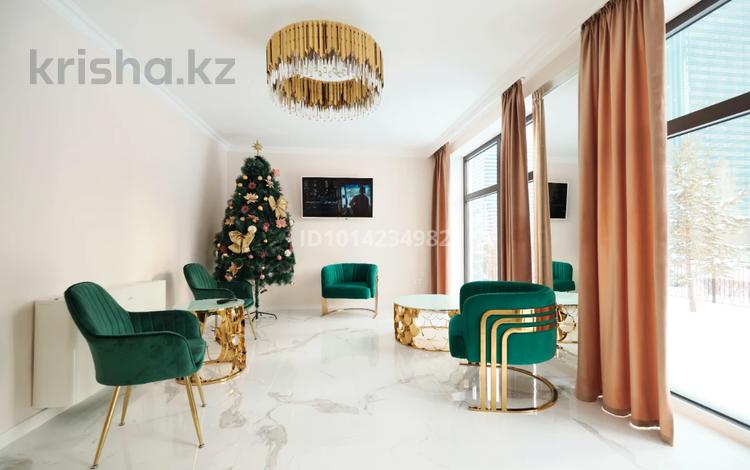Медцентры и аптеки · 527.7 м² за 6.5 млрд ₸ в Астане, Есильский р-н — фото 2