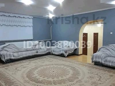 Дом · 4 комнаты · 160 м², Альфараби 1 за 50 000 〒 в Таразе