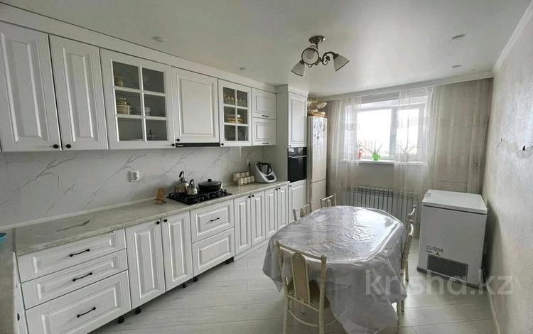 3-бөлмелі пәтер · 100.5 м² · 10/10 қабат, Ауэзова 213 К, бағасы: 30 млн ₸ в Кокшетау — фото 2
