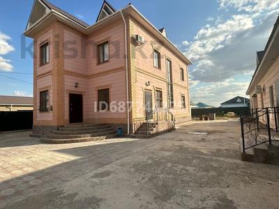 Жеке үй · 7 бөлме · 300 м², Ибрагима Нурымбетова 9 — С Бейбарыс, бағасы: 100 000 〒 в 