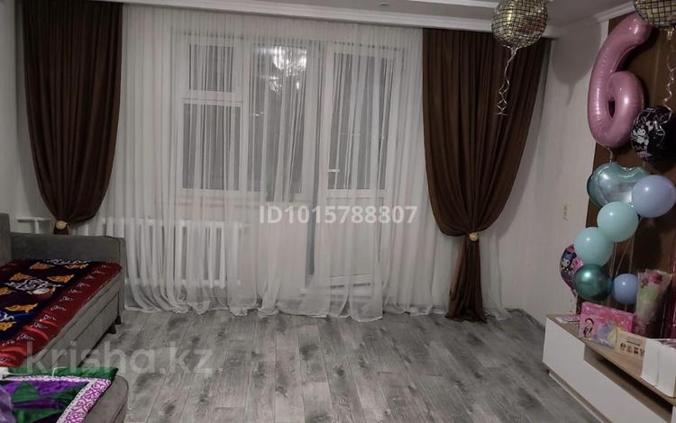 4-бөлмелі пәтер · 86 м² · 9/9 қабат, Утепбаева 50В, бағасы: 28 млн ₸ в Семее — фото 2