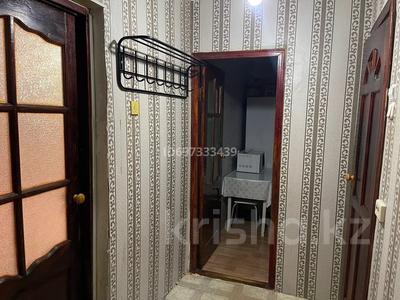 1-бөлмелі пәтер, 38 м², 10/10 қабат, мкр 11 19, бағасы: 13 млн 〒 в Актобе, мкр 11