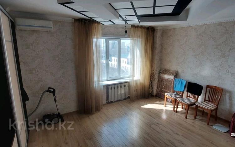 3-комнатная квартира, 107 м², 5/14 этаж, Омарова 10 за 43.5 млн 〒 в Астане, р-н Байконур — фото 2