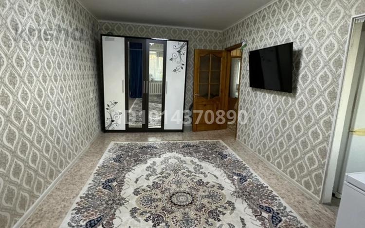 3-комнатная квартира · 61 м² · 4/5 этаж, 6 микрорайон — Возле смола рядом школа N9 N7 N8 за 11 млн ₸ в Степногорске — фото 2