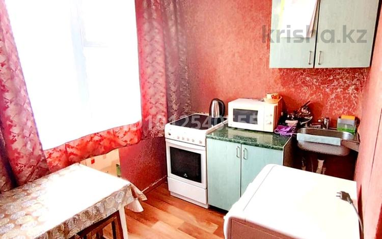 2-бөлмелі пәтер · 44 м² · 4/5 қабат, Маметовой 20 — Магазин Камея , школа √4, бағасы: 10 000 ₸ в Аксу — фото 2