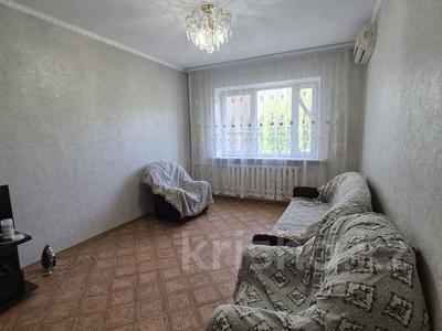 2-комнатная квартира · 58 м² · 3/5 этаж, мкр Аксай-2 за 39.5 млн 〒 в Алматы, Ауэзовский р-н