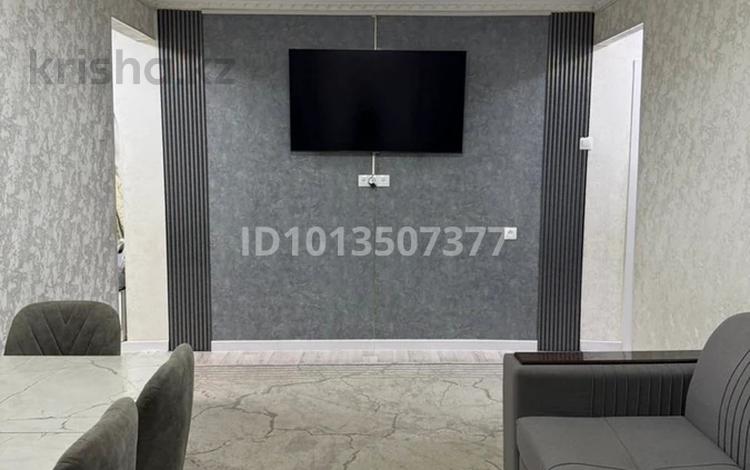 3-бөлмелі пәтер · 57 м² · 1/5 қабат, Проспект Толе би 10, бағасы: 18 млн ₸ в Таразе — фото 2