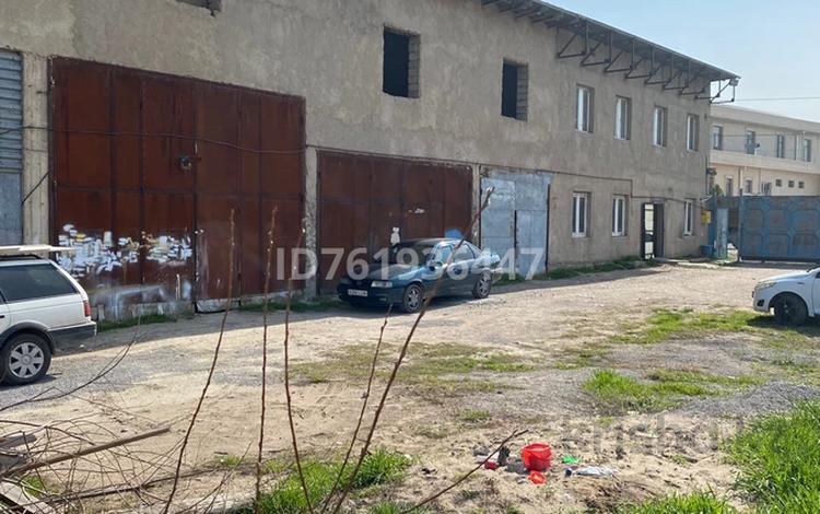 Свободное назначение, офисы, магазины и бутики, склады, азс, автосервисы и автомойки, общепит, бани, гостиницы и зоны отдыха, медцентры и аптеки, образование, развлечения · 2100 м² за 300 млн 〒 в Шымкенте, Абайский р-н — фото 2