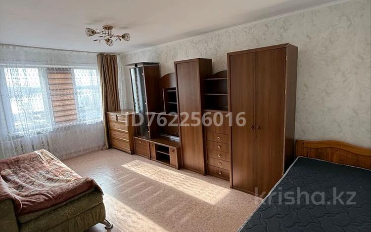 1-бөлмелі пәтер · 33 м² · 4/6 қабат, Кабанбай батыра 15, бағасы: 150 000 ₸ в Усть-Каменогорске — фото 2