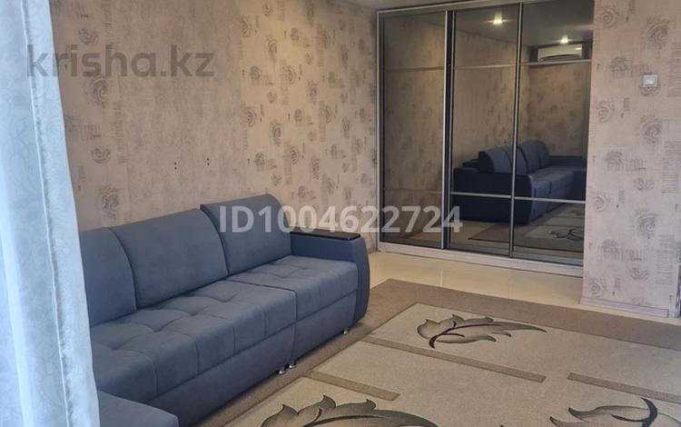 1-комнатная квартира · 38 м² · 9/9 этаж, Протозанова 135 за 170 000 ₸ в Усть-Каменогорске — фото 2