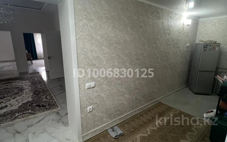 Отдельный дом · 6 комнат · 300 м² · 20 сот., Конаева 103 — Главная улица за 70 млн 〒 в Текели — фото 2