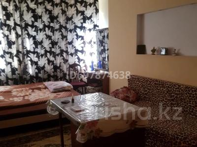 1-бөлмелі пәтер, 35 м², 2/5 қабат ай сайын, Толе би 55, бағасы: 140 000 〒 в Каскелене