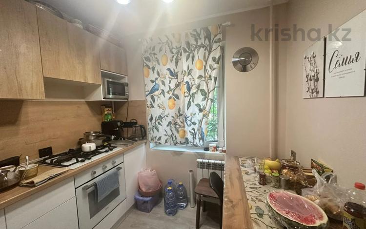 3-комнатная квартира · 60 м² · 1/5 этаж, Радостовца 13 — Толе би за 40.6 млн ₸ в Алматы, Алмалинский р-н — фото 2