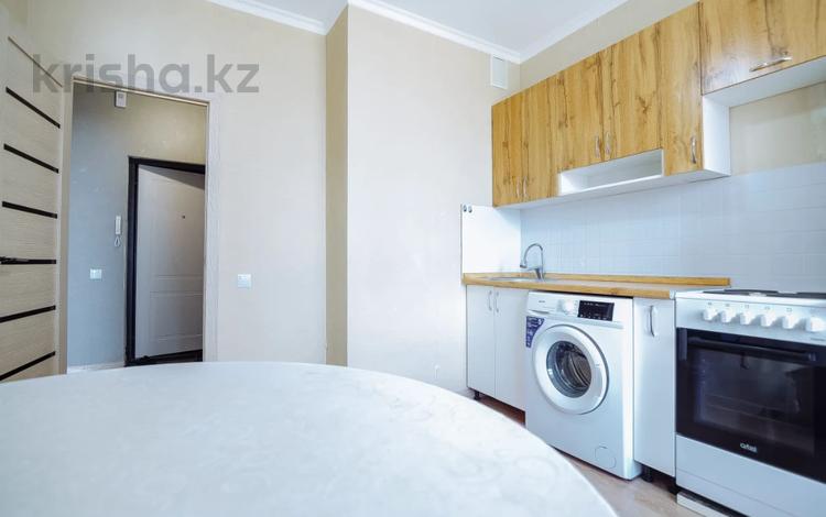 1-бөлмелі пәтер · 38 м² · 9/10 қабат, Бектурова 4/6, бағасы: 25.6 млн ₸ в Астане, Есильский р-н — фото 2