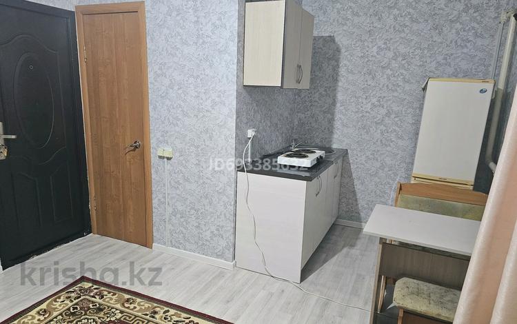 1-комнатная квартира, 18 м², 1 этаж помесячно, мкр Уркер за 90 000 〒 в Астане, Есильский р-н — фото 2