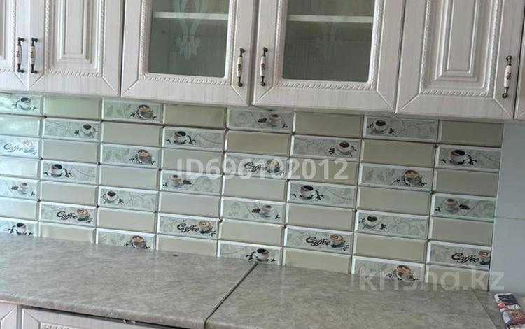 2-бөлмелі пәтер · 65 м² · 6/9 қабат, мкр Жана Орда 9, бағасы: 130 000 ₸ в Уральске — фото 2