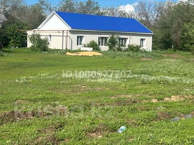 Отдельный дом · 4 комнаты · 100 м² · 10 сот., Гагарина за 10 млн ₸ в Петропавловке
