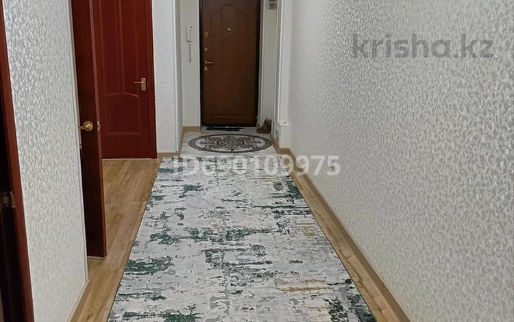 2-комнатная квартира · 82 м² · 2/5 этаж, Авангард-2 мкр 11б за 220 000 ₸ в Атырау, мкр Авангард-2 — фото 2