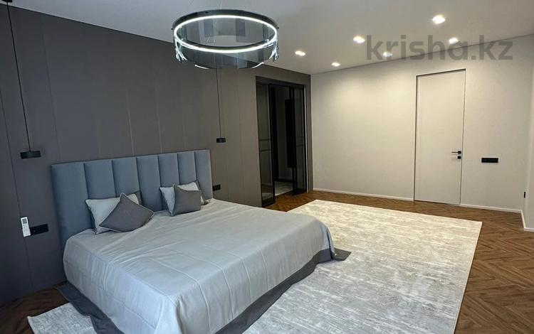 4-бөлмелі пәтер · 165 м² · 4/8 қабат, Сарайшык — Сарайшык, бағасы: 1.2 млн ₸ в Астане, Есильский р-н — фото 2