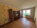 2-комнатная квартира · 55 м² · 5/5 этаж, мкр 4 25 за 14.5 млн ₸ в Уральске — фото 2