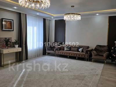 5-бөлмелі пәтер · 190 м² · 2/5 қабат, Алтын орда ш/а., Микрорайон Батыс-2 52 г, бағасы: 102 млн ₸ в Актобе, мкр. Алтын орда