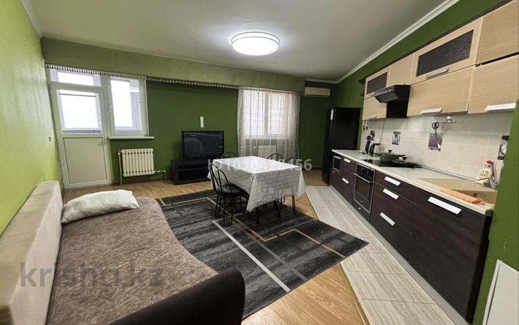 2-бөлмелі пәтер · 80 м² · 10/21 қабат, Розыбакиева 289, бағасы: 18 000 ₸ в Алматы, Бостандыкский р-н — фото 2