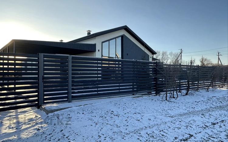 Отдельный дом · 4 комнаты · 190 м² · 7.6 сот., Озерная 18А за 90 млн 〒 в Костанае — фото 4