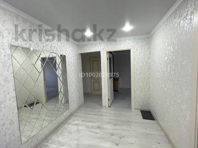 3-комнатная квартира · 64.2 м² · 9/9 этаж, мкр 11 16 — Магазин Калам за 19.5 млн 〒 в Актобе