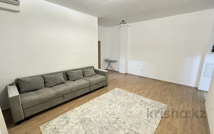 2-комнатная квартира · 70 м² · 3/9 этаж, Кабанбай батыра 60 за 320 000 ₸ в Астане, Есильский р-н — фото 2