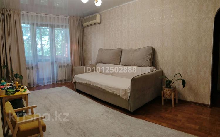 3-бөлмелі пәтер · 60 м² · 4/4 қабат, мкр №1 12, бағасы: 36 млн ₸ в Алматы, Ауэзовский р-н — фото 2