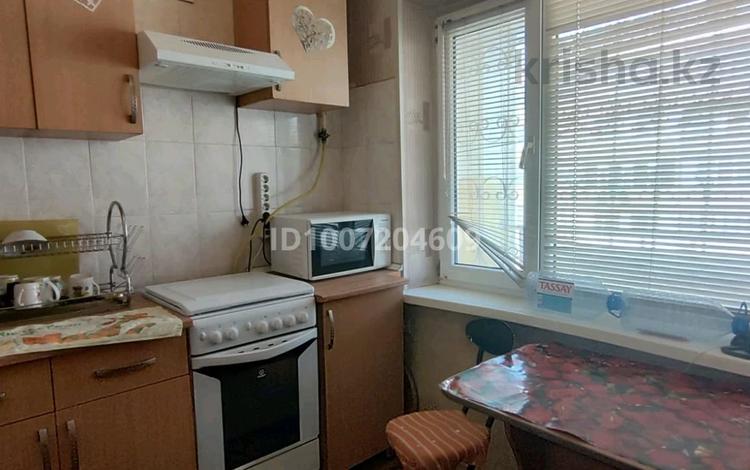 3-бөлмелі пәтер · 65.9 м² · 2/5 қабат, 8-й мкр 25 — Возле т/ц Сауле, бағасы: 17 млн ₸ в Актау — фото 2