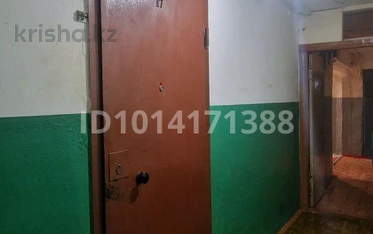 2-бөлмелі пәтер · 55 м² · 2/5 қабат, Муткенова 52, бағасы: 20 млн ₸ в Павлодаре — фото 2