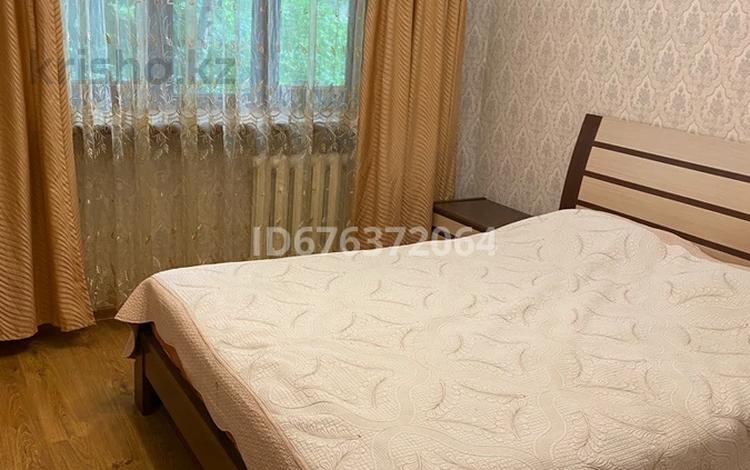 2-бөлмелі пәтер, 55 м², 2/5 қабат ай сайын, мкр Коктем-1 41, бағасы: 380 000 〒 в Алматы, Бостандыкский р-н — фото 2