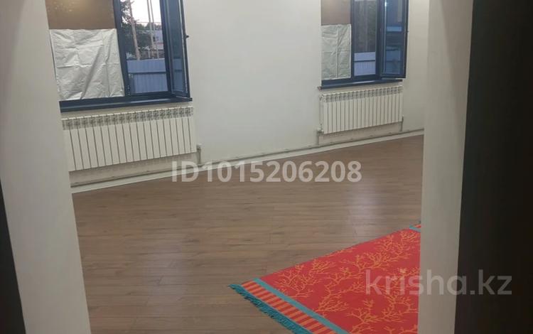 Жеке үй · 4 бөлме · 140 м² · 8 жүзд., Переулок Жандосова 13 — Байтерек - переулок Жандосова, бағасы: 35 млн ₸ в Айтей — фото 2