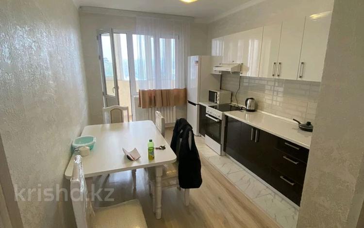 1-комнатная квартира, 55 м², 3/15 этаж помесячно, Толе би