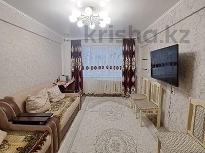 3-комнатная квартира, 60 м², 1/5 этаж, Кабанбай Батыра 112 за 18.9 млн 〒 в Усть-Каменогорске